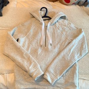 Light beige lulu lemon sweater